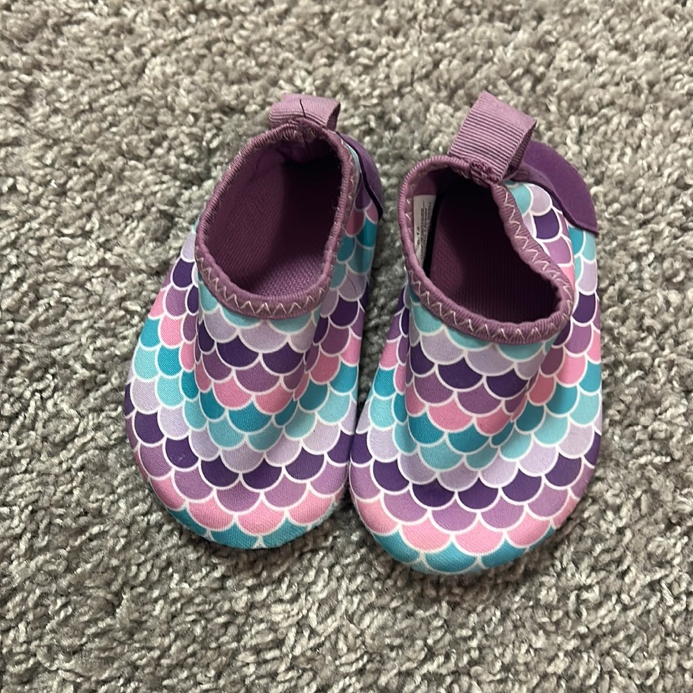 Robeez water shoes